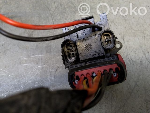Renault Trafic II (X83) Heater blower motor/fan resistor 