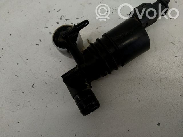 Peugeot 5008 Windscreen/windshield washer pump 