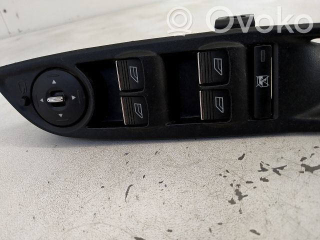 Ford Focus Interruptor del elevalunas eléctrico 