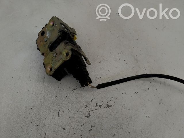 Renault Express Priekšpusē slēdzene 