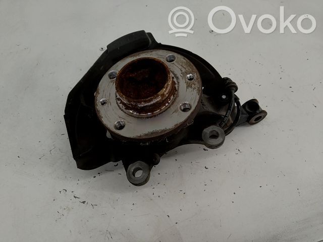Renault Twingo I Fuzetă butuc roată față 