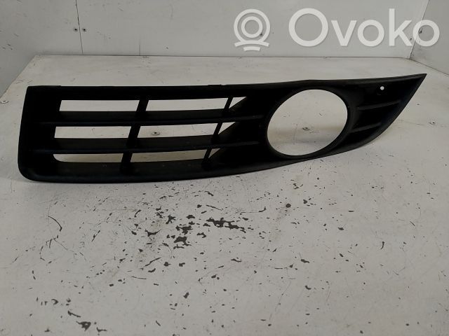 Volkswagen PASSAT Grilă inferioară bară față 