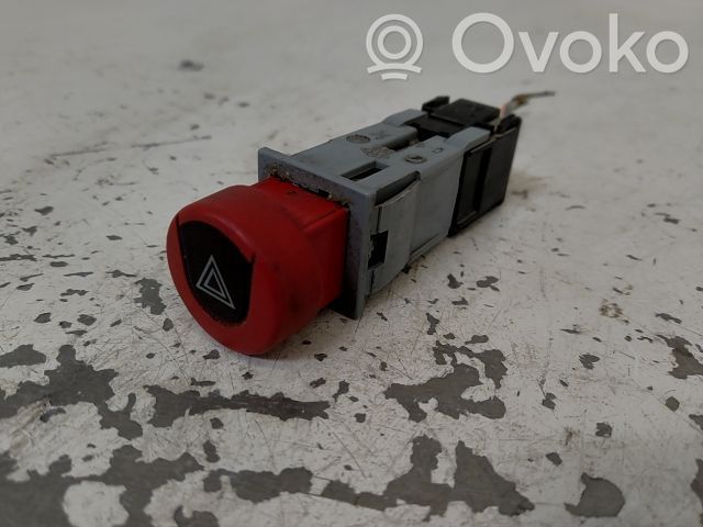 Hazard light switch   655491,20253258,22311459,VDMS7