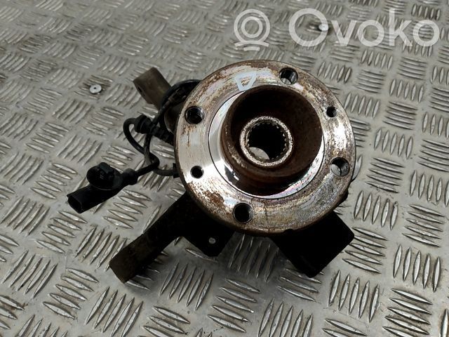 Achsschenkel vorne   8200345945,20253648,25685013,VDMS7