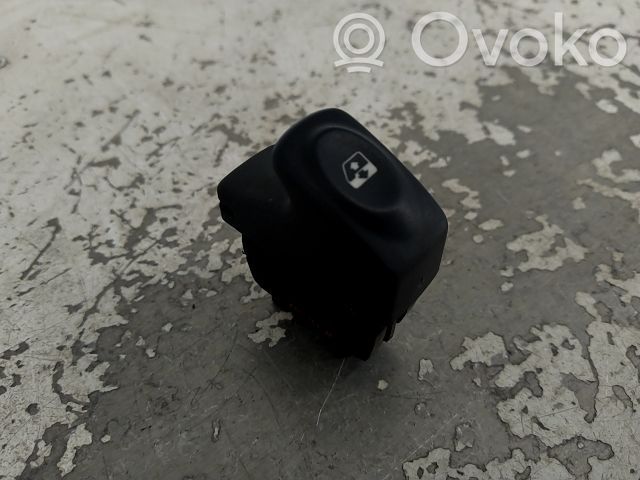 Renault Clio I Electric window control switch 