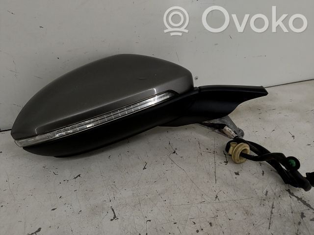 Volkswagen ID.7 Specchietto retrovisore elettrico portiera anteriore 