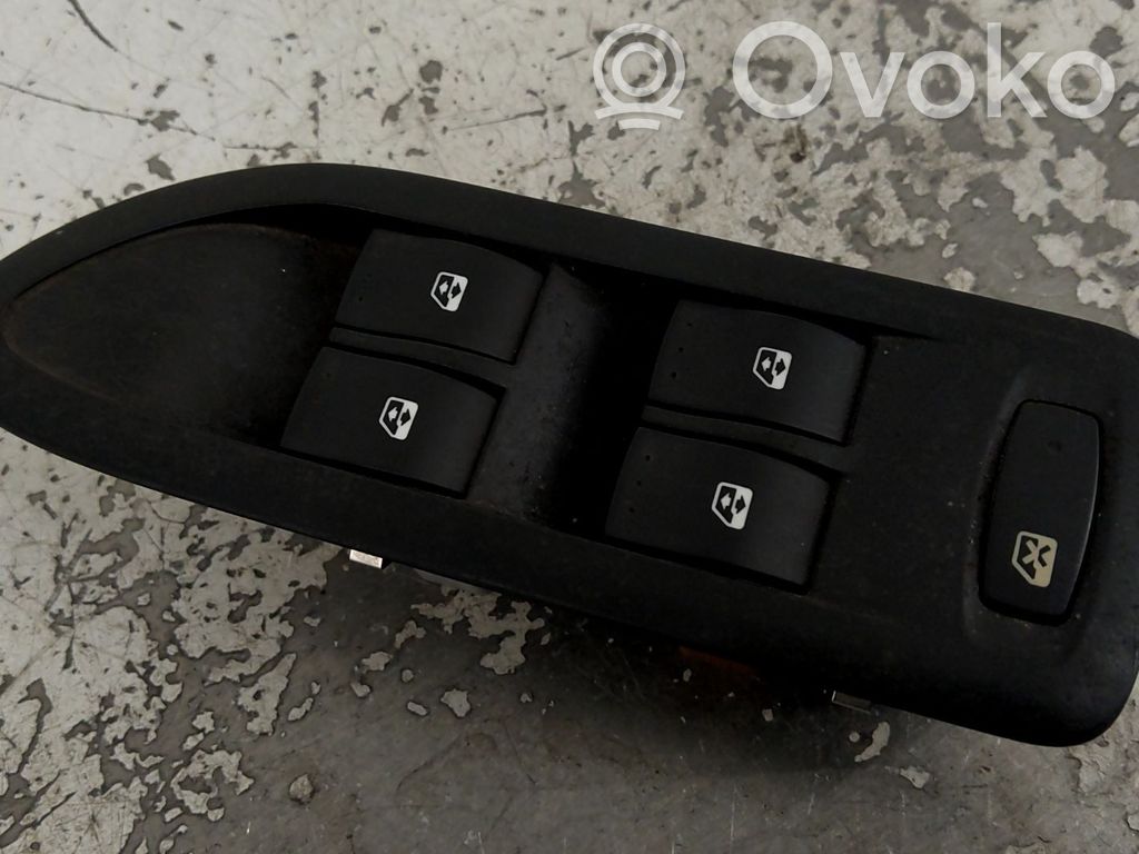 Electric window control switch   8200015089,12723359,20252245,VDMS7
