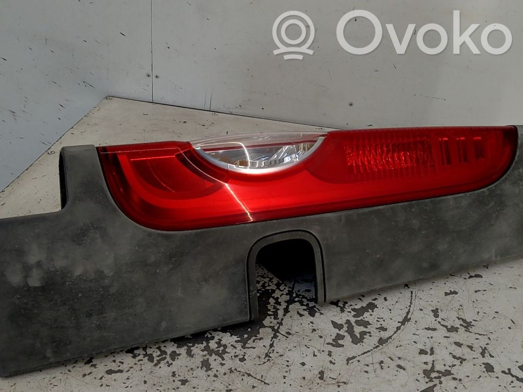 Opel Vivaro Lampa tylna 