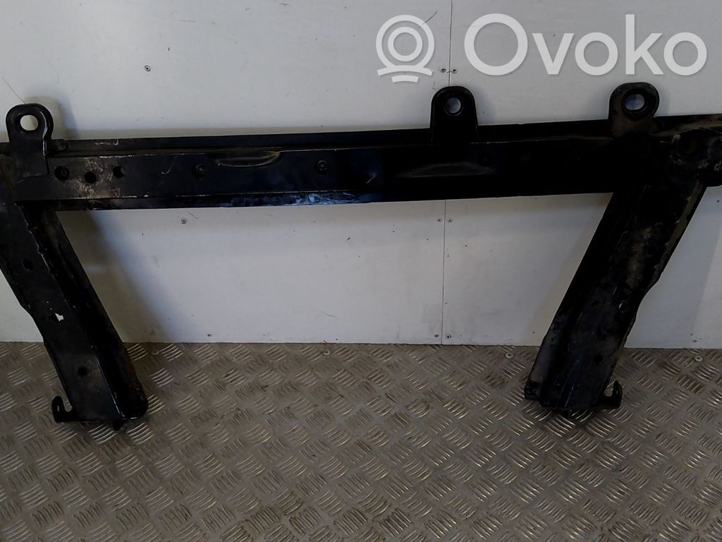 Renault Clio IV Priekinis traversas 