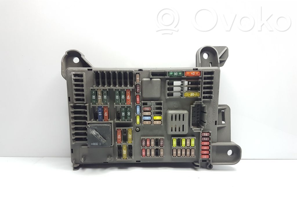 BMW X5 E70 Fuse module 
