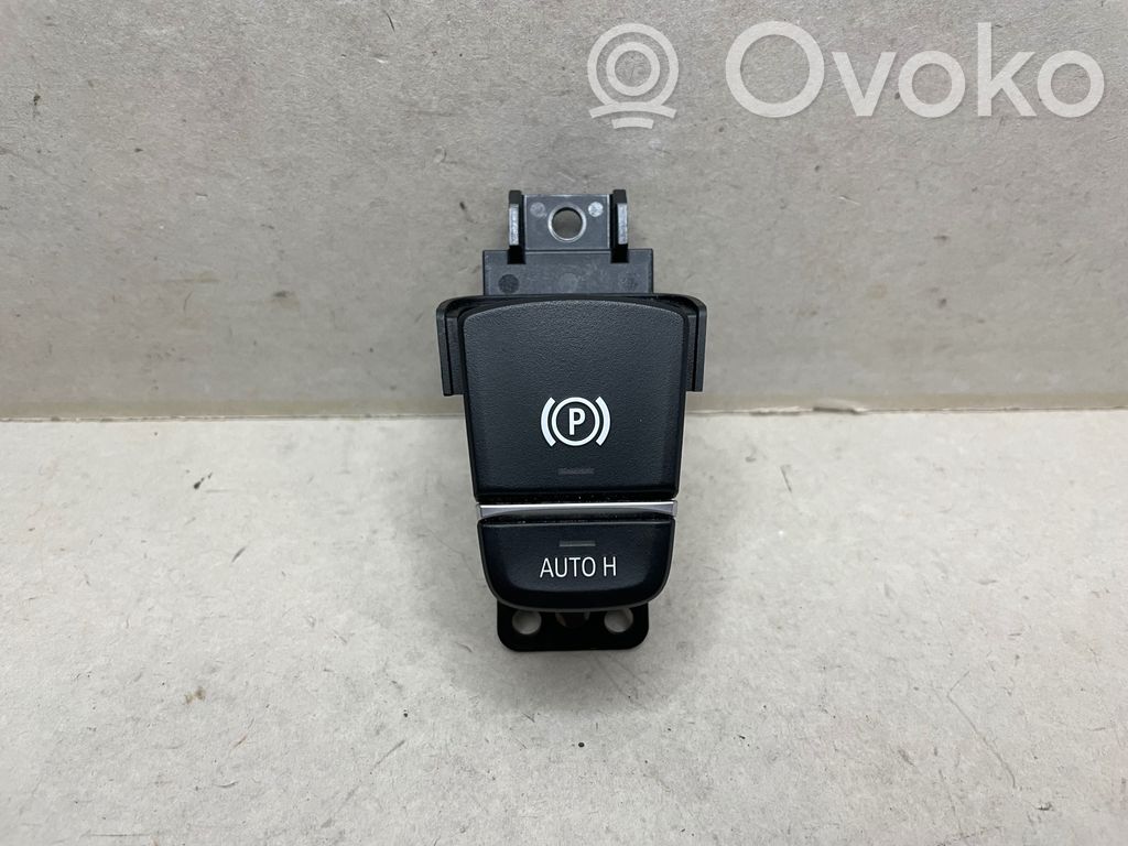 BMW 5 G30 G31 G38 Przycisk / Włącznik hamulca ręcznego 