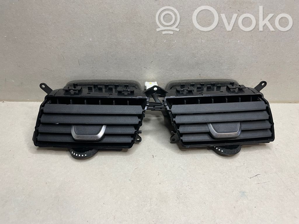 BMW 5 G30 G31 G38 Dysze / Kratki środkowego nawiewu deski rozdzielczej 