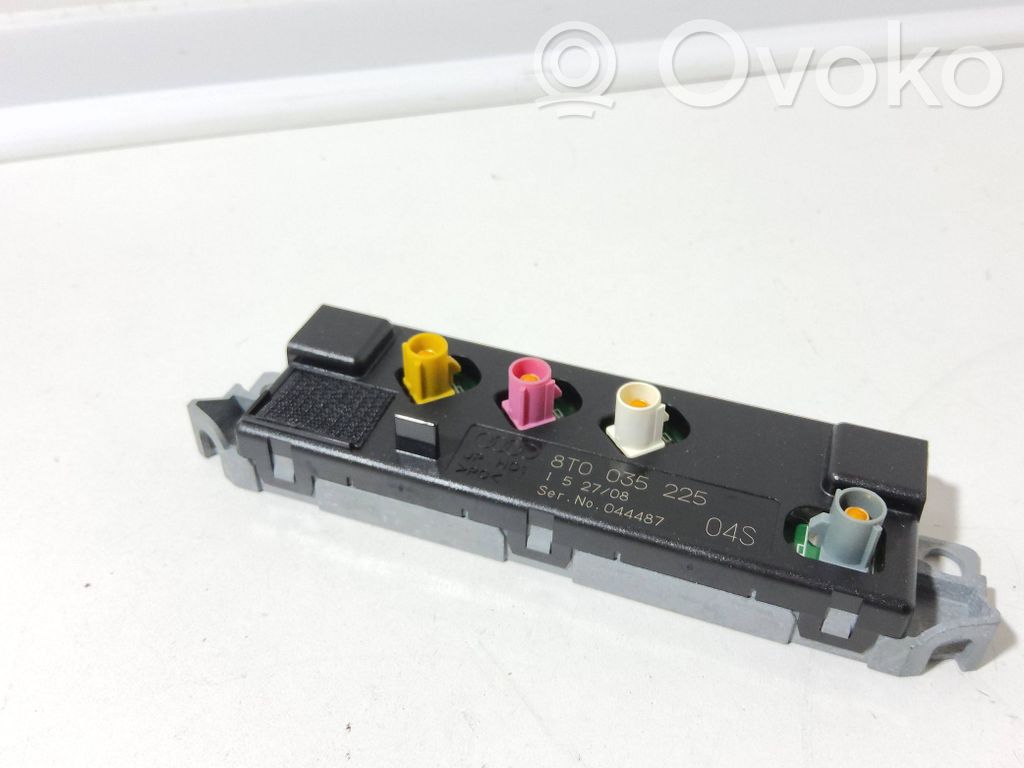 Audi A5 8T 8F Antenos stiprintuvas 