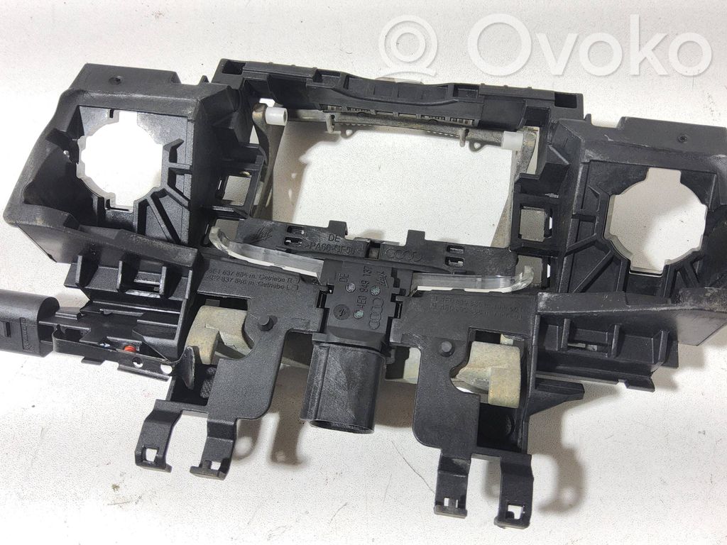 Audi A8 S8 D3 4E Front door exterior handle/bracket 