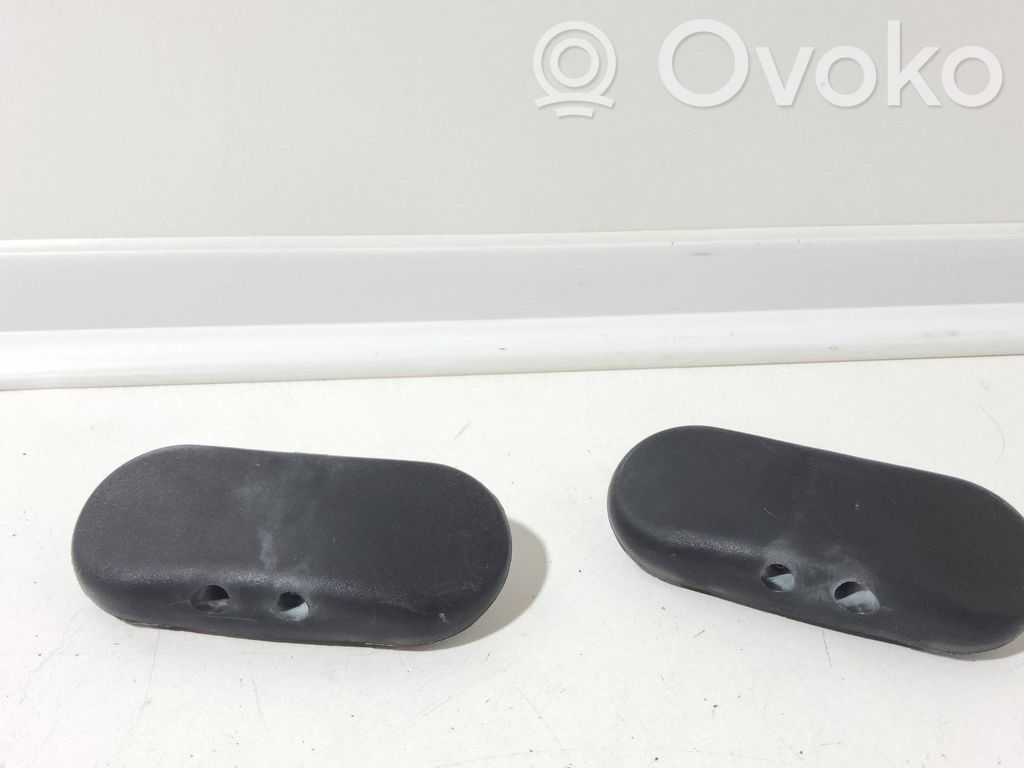 Audi A4 S4 B6 8E 8H Dysza spryskiwacza szyby przedniej / czołowej 
