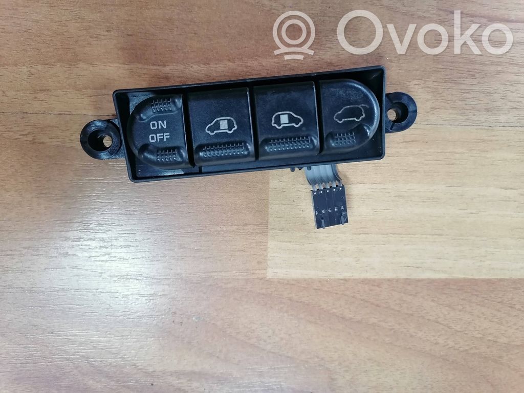 Chrysler Voyager Botón interruptor de maletero abierto 