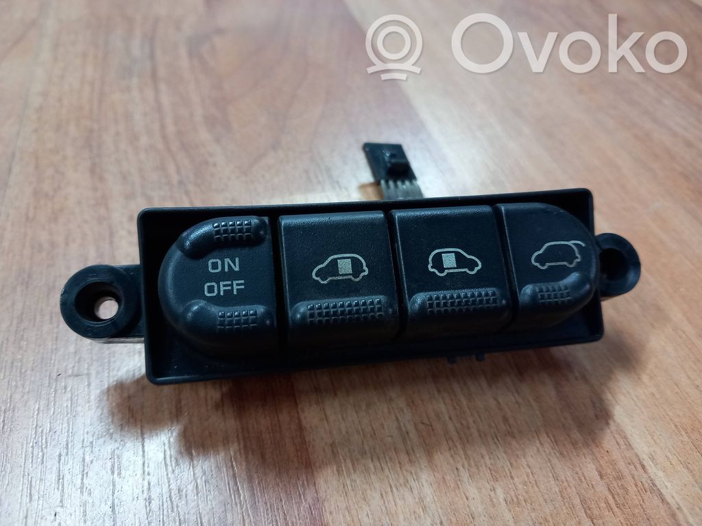 Botón interruptor de maletero abierto   VF8275,VF82753022