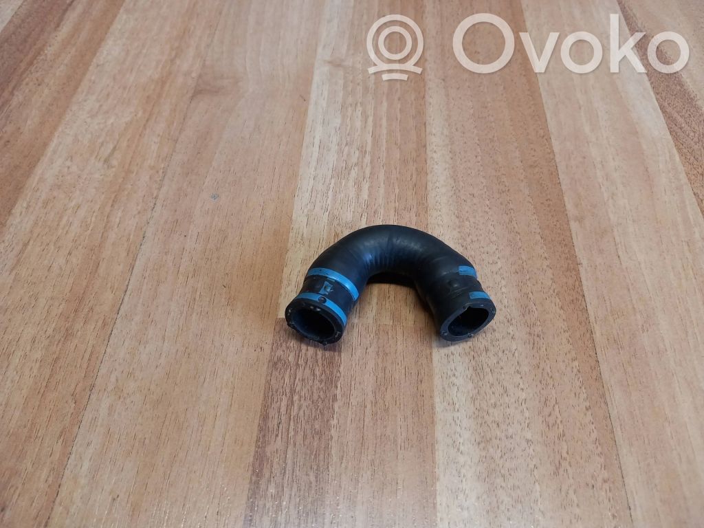 Mercedes-Benz C W204 Engine coolant pipe/hose 