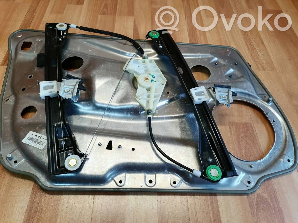 Mercedes-Benz C W204 Mechanizm podnoszenia szyby przedniej bez silnika 