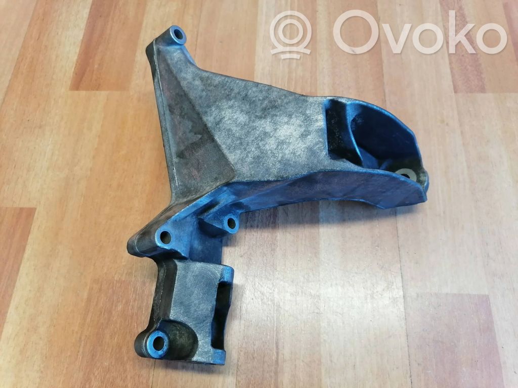 BMW 3 E46 Engine mounting bracket 