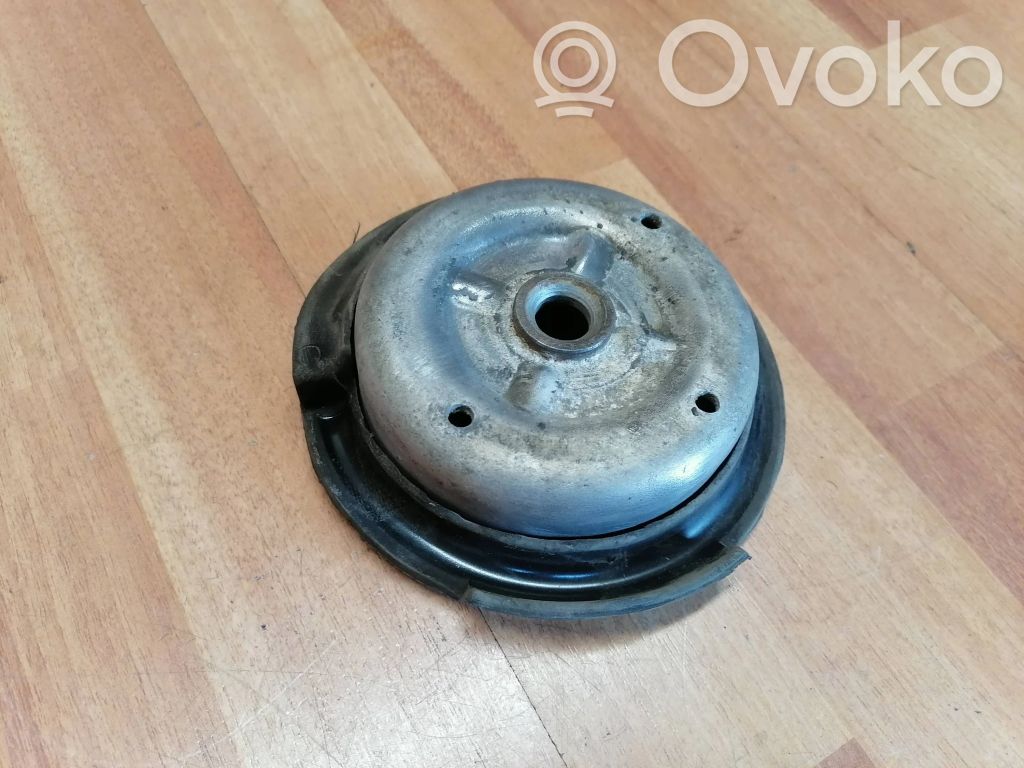 BMW 1 E81 E87 Coil spring mount 