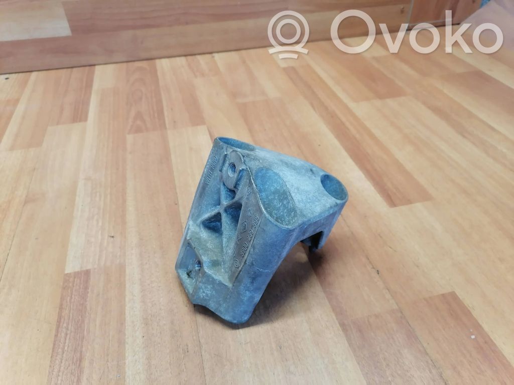 Renault Clio III Engine mount bracket 