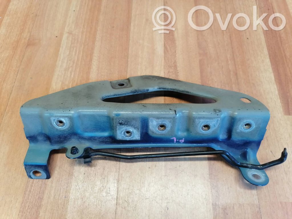 Renault Modus Priekšējā spārna stiprinājums 