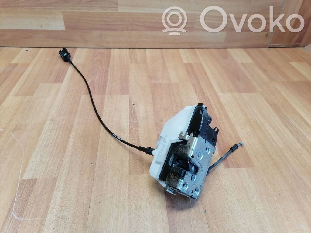 Renault Espace IV Priekšpusē slēdzene 