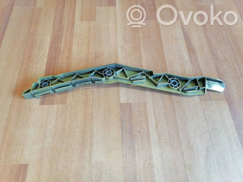 Citroen C4 Grand Picasso Fender mounting bracket 