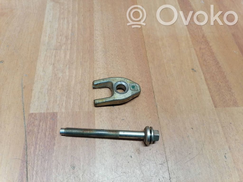 Renault Espace IV Abrazadera del inyector de combustible 