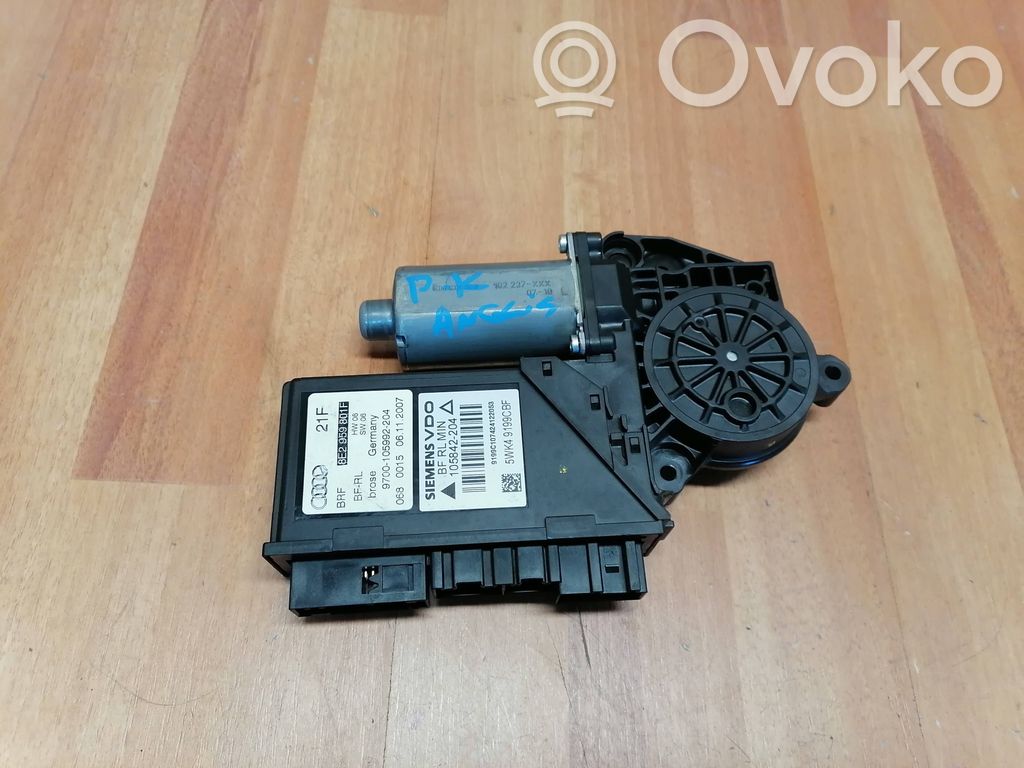 Audi A4 S4 B7 8E 8H Motorino alzacristalli della portiera anteriore 