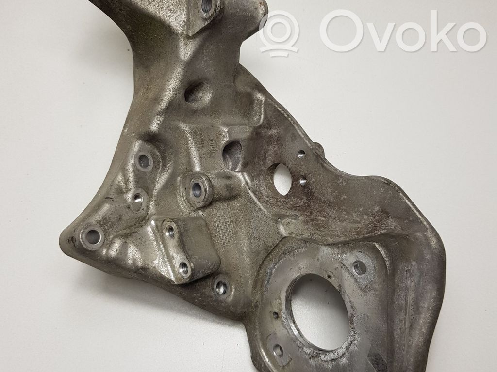 Volvo S90, V90 Generator/alternator bracket 