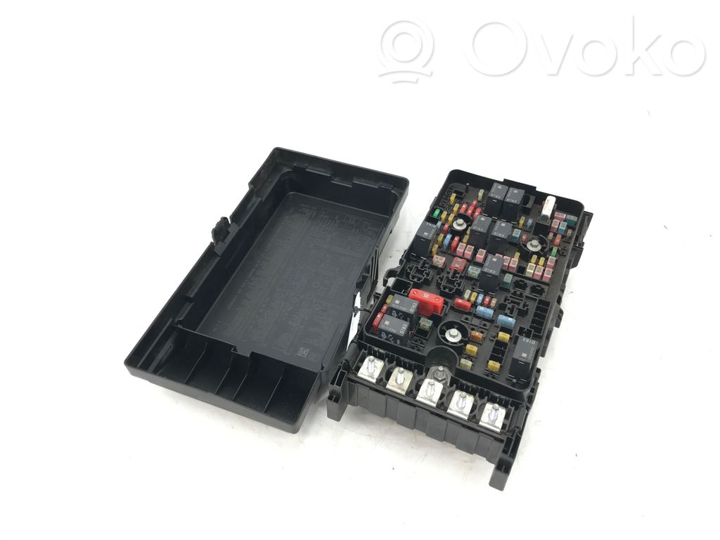 Jeep Cherokee Fuse module 