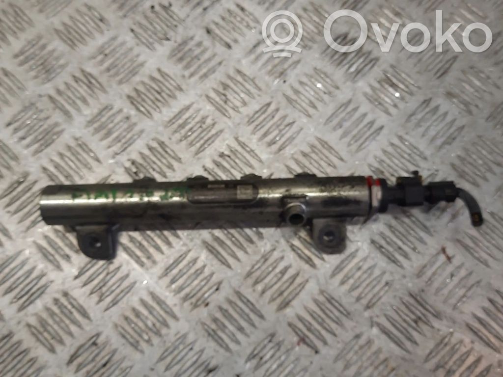 Saab 9-3 Ver2 Listwa wtryskowa 