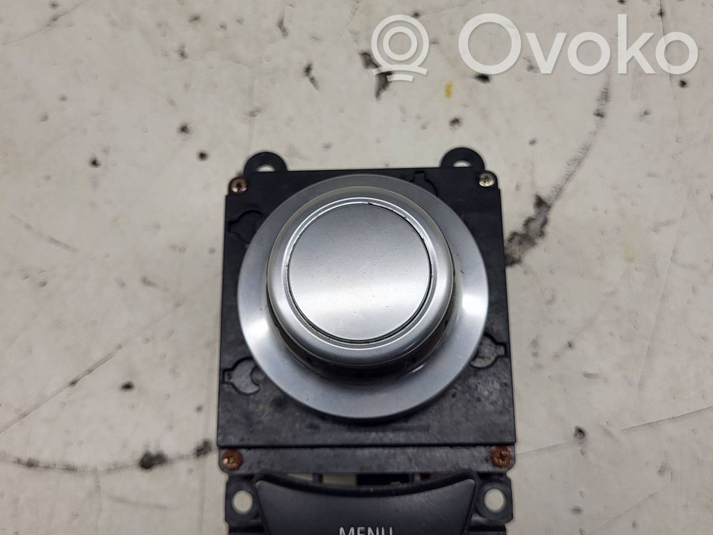 BMW X5 E70 Panel radia 