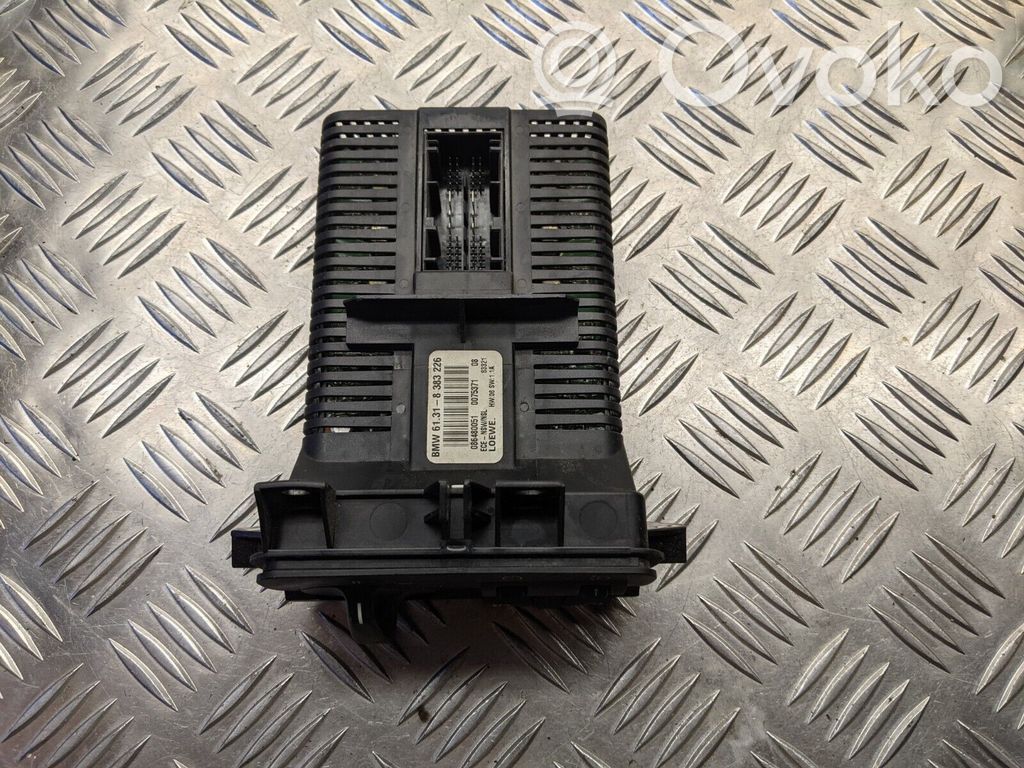 Light switch   086480051