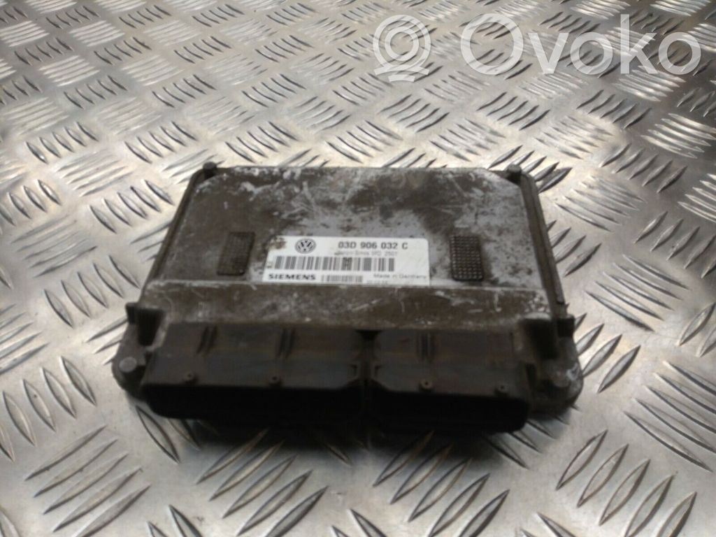 Engine control unit/module   03D906032C,5WP4012402