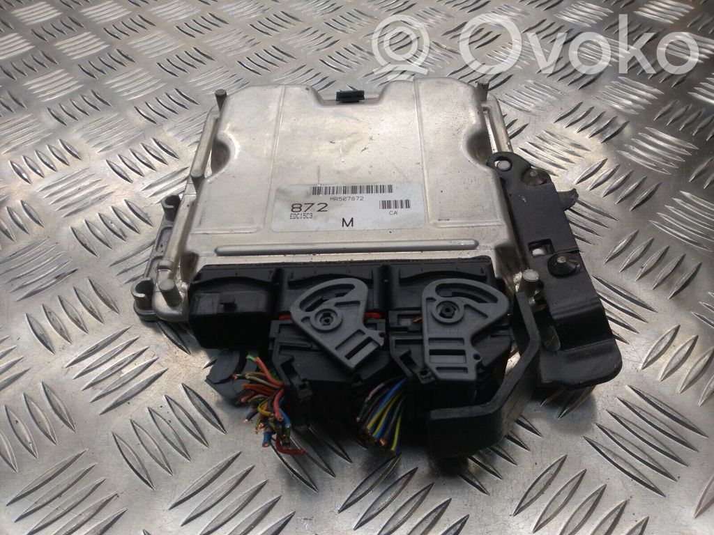 Engine control unit/module   8200058052,0281010438