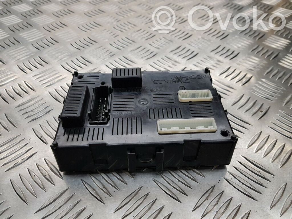 Nissan Note (E11) Central body control module 