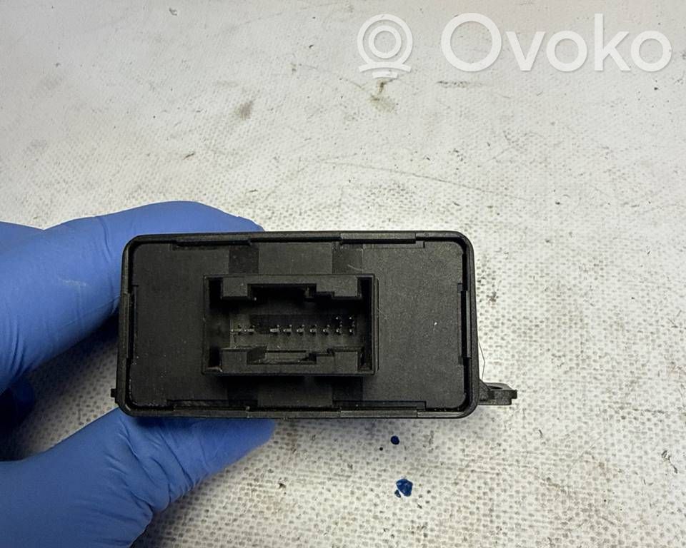 Module d'éclairage LCM   A2118706226