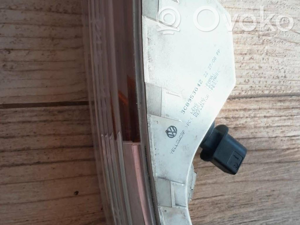 Volkswagen PASSAT CC Semnalizator față 