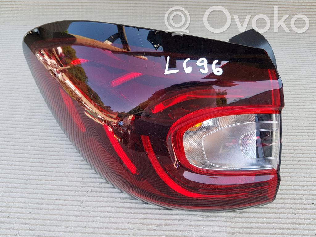 Rear/tail lights