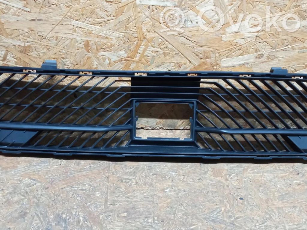 Citroen C4 III e-C4 Front bumper upper radiator grill 