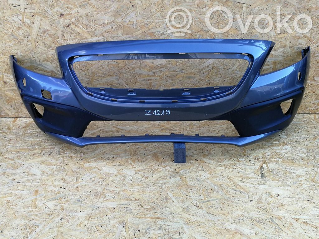 Volvo V40 Cross country Zderzak przedni 