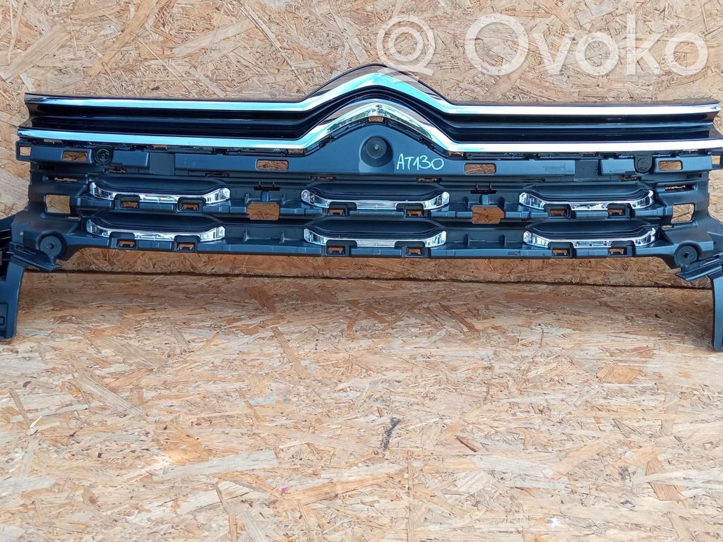 Citroen C5 Aircross Front bumper upper radiator grill 