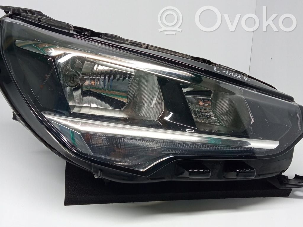 Opel Corsa F Priekinis žibintas 