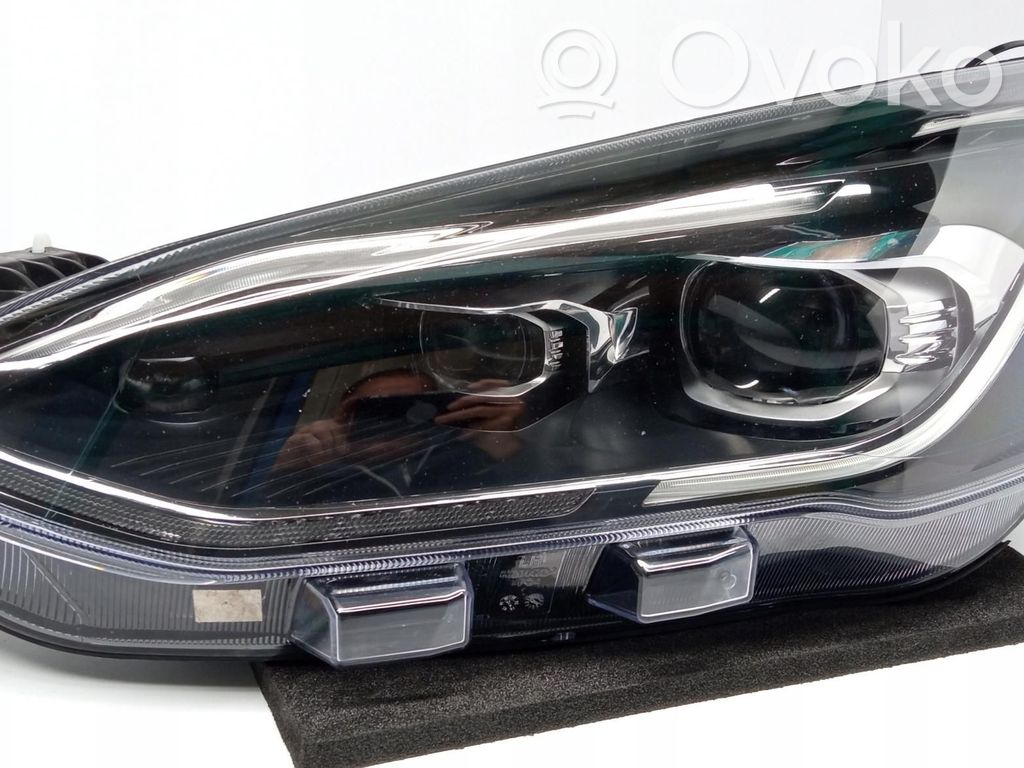Ford Focus Headlight/headlamp 