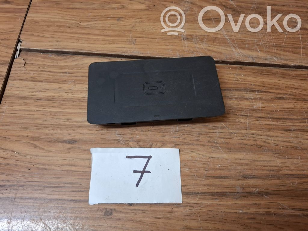 BMW X3 G01 Wireless charging module 