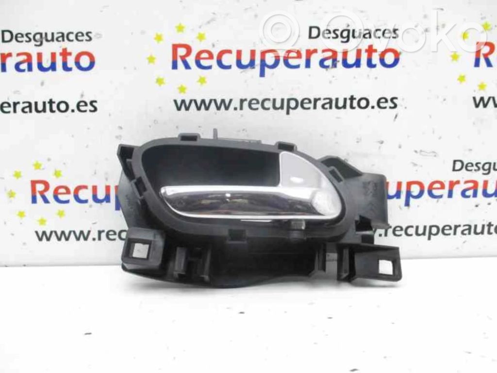 Manecilla interna puerta trasera