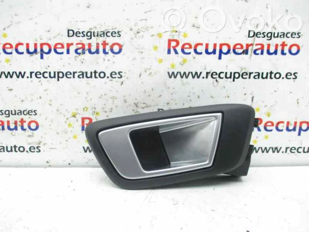 Manecilla interna puerta trasera
